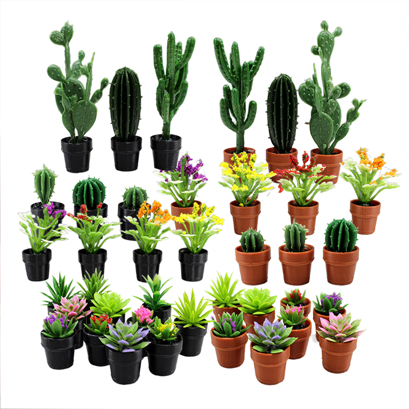 Succulent Set - 8 Adet Minyatür Plastik Saksılı Bitki
